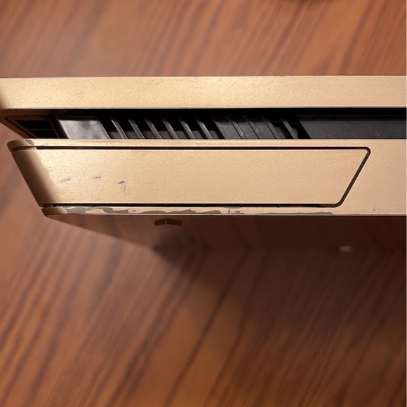 PlayStation 4 Limited Edition Slim Console in Gold 1TB with Controller - Picture 4 of 6